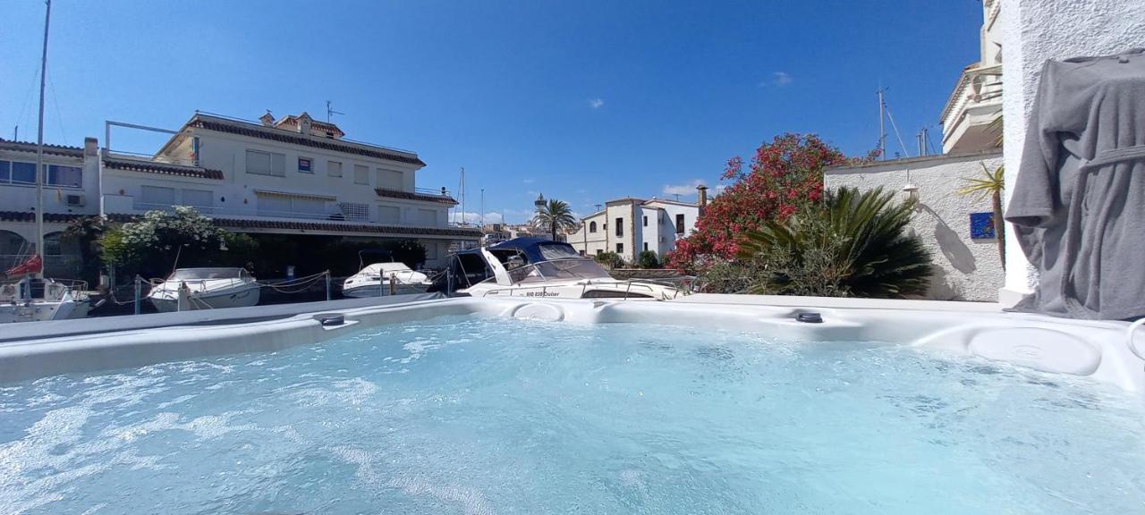 Empuriabrava 500m de la plage de la Rubina - B&B