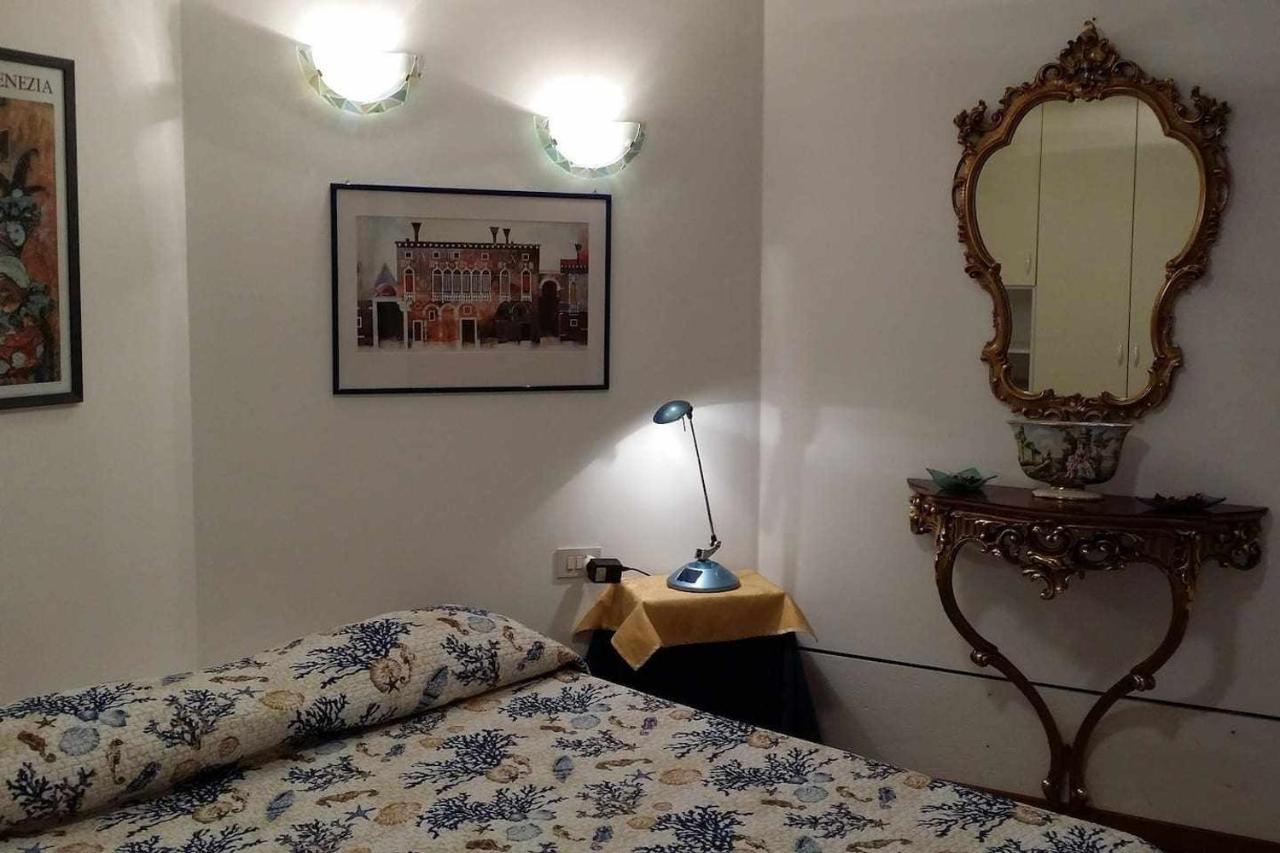 In the heart of Venice free internet - B&B