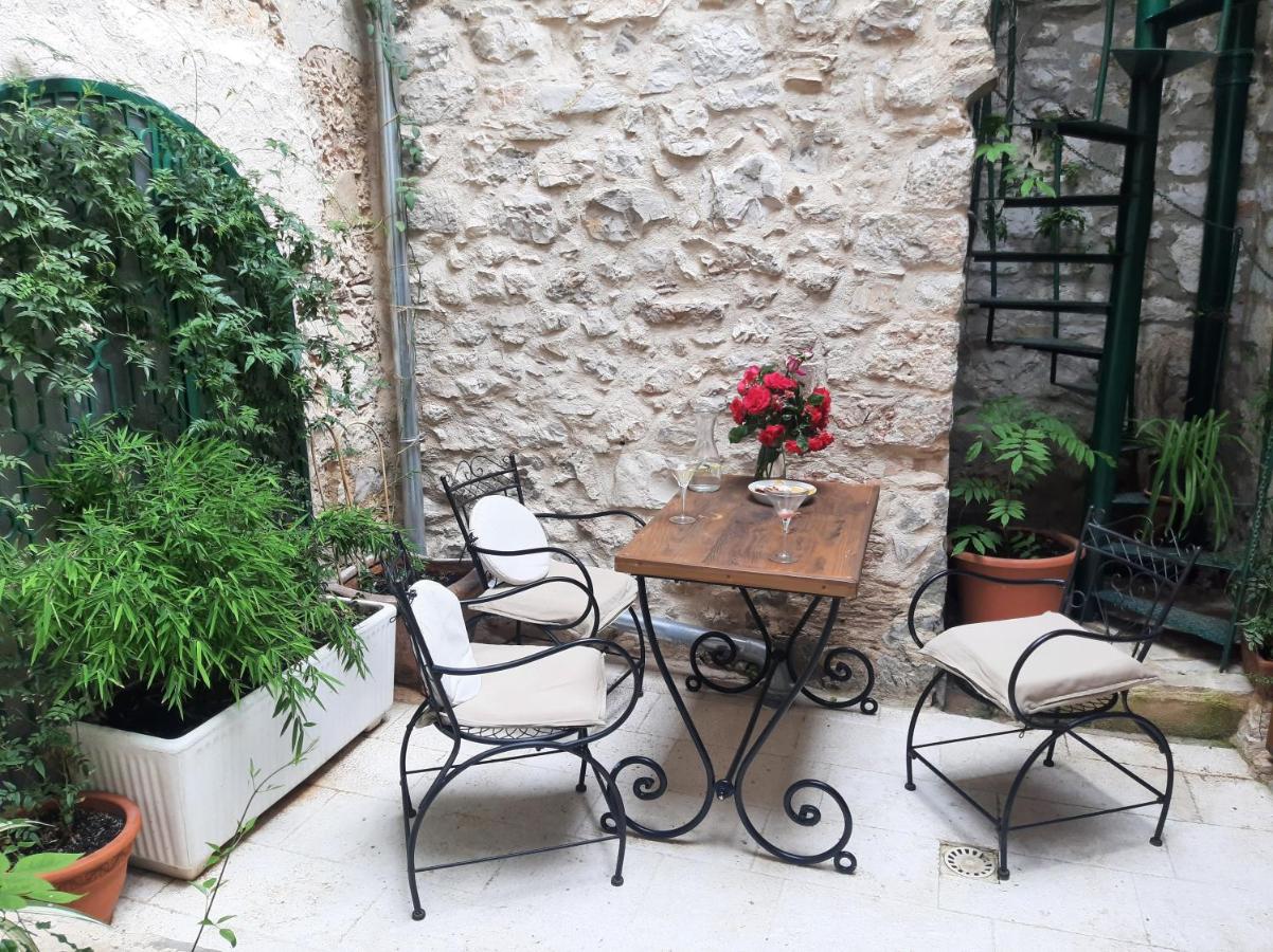 B&B Stari Grad - Casa delle Rose - Bed and Breakfast Stari Grad