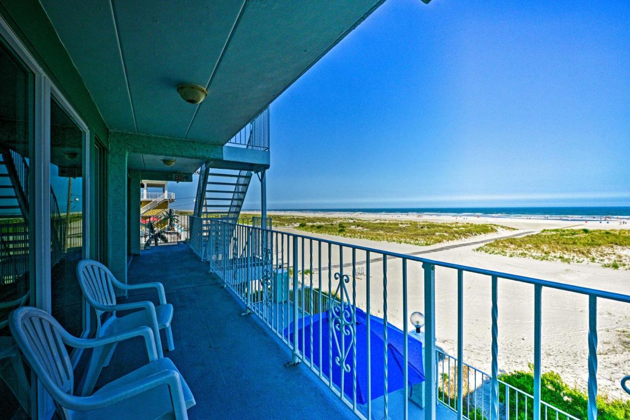 B&B Wildwood Crest - Wildwood Crest Beachfront Home with Shared Pool! - Bed and Breakfast Wildwood Crest