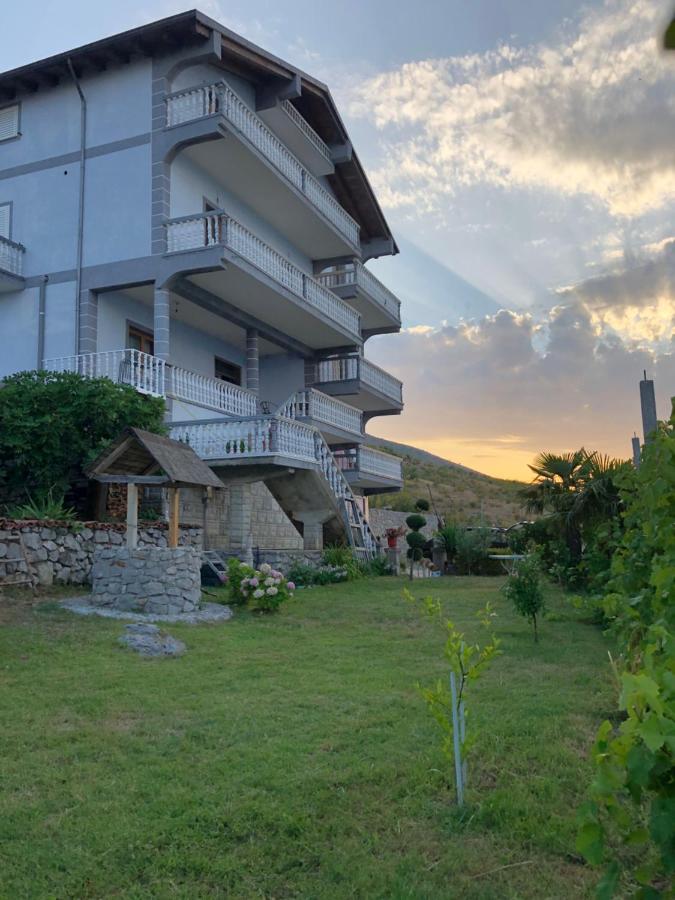 B&B Shkodra - Bella Vista - Bed and Breakfast Shkodra