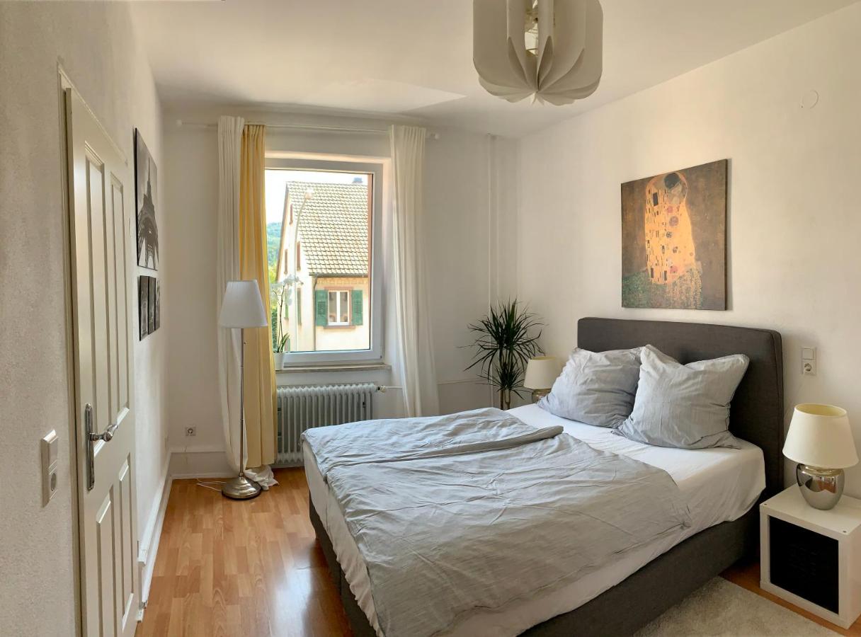 B&B Freiburg im Breisgau - Citynahes Apartment für die ganze Familie oder Gruppen in ruhiger Lage - Bed and Breakfast Freiburg im Breisgau