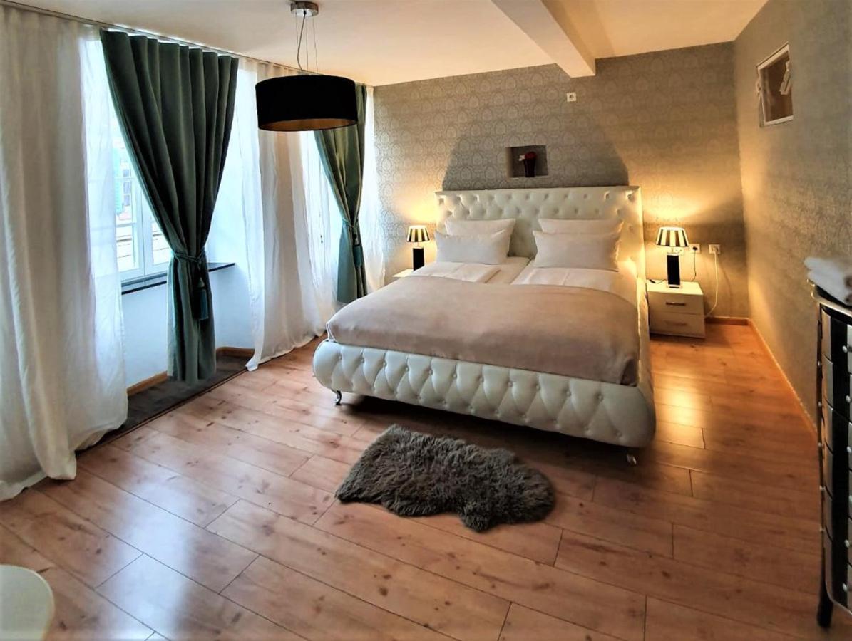 B&B Fribourg-en-Brisgau - Design Apartment BarcelonaNights - Bed and Breakfast Fribourg-en-Brisgau