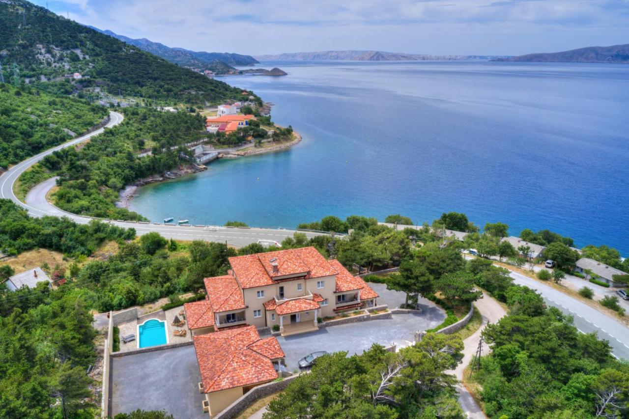 Two-Bedroom Apartment with Terrace and Sea View