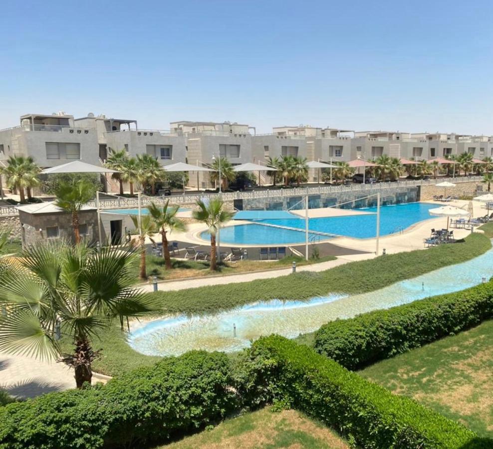 Einbay pool view appartement - Bed and Breakfast Al ‘Ayn as Sukhnah