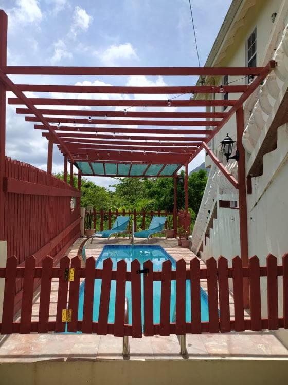 B&B Choiseul - Comfort Suites - Two Bedroom Apartment - Bed and Breakfast Choiseul