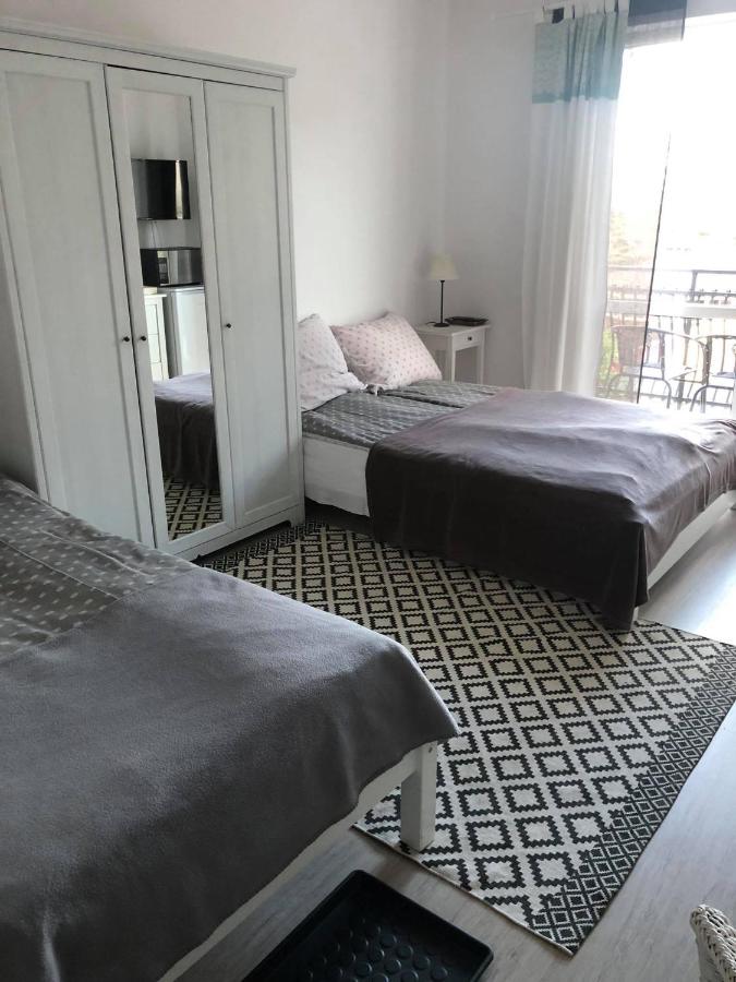 Dreibettzimmer mit Balkon