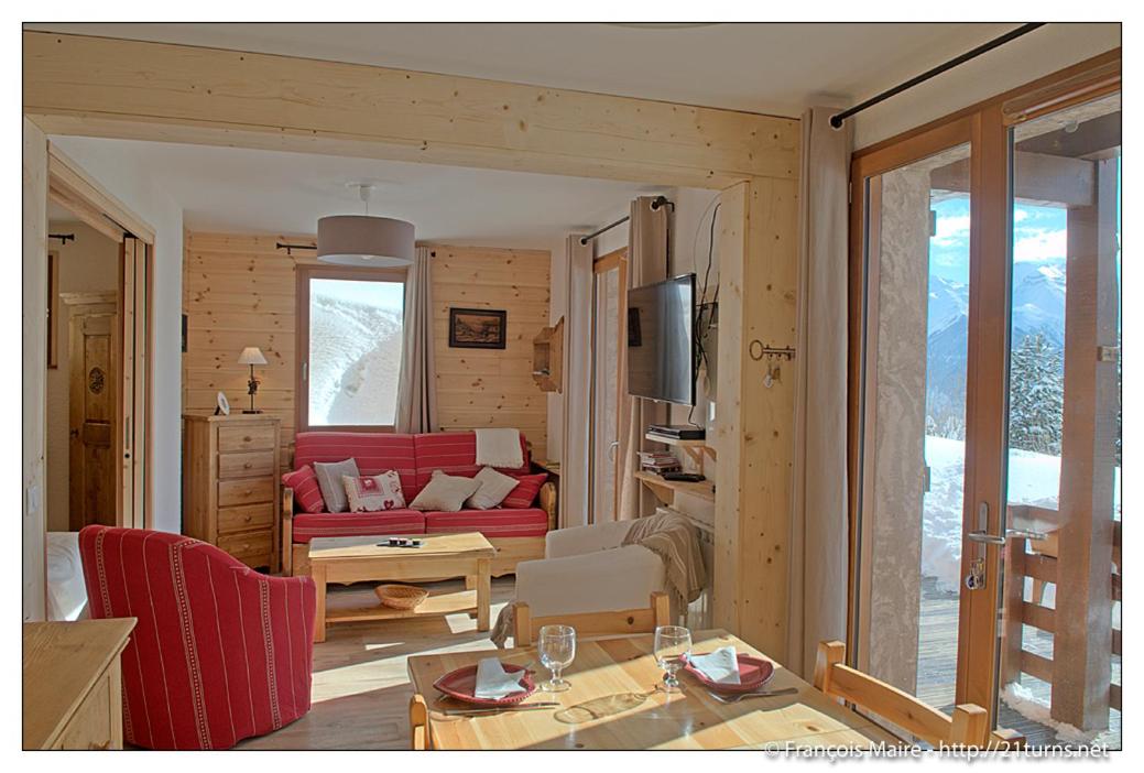 B&B Villard-Reculas - Souveraine 1 - SUPERBE APPART SPACIEUX RDC CHALET AVEC TERRASSE - Bed and Breakfast Villard-Reculas