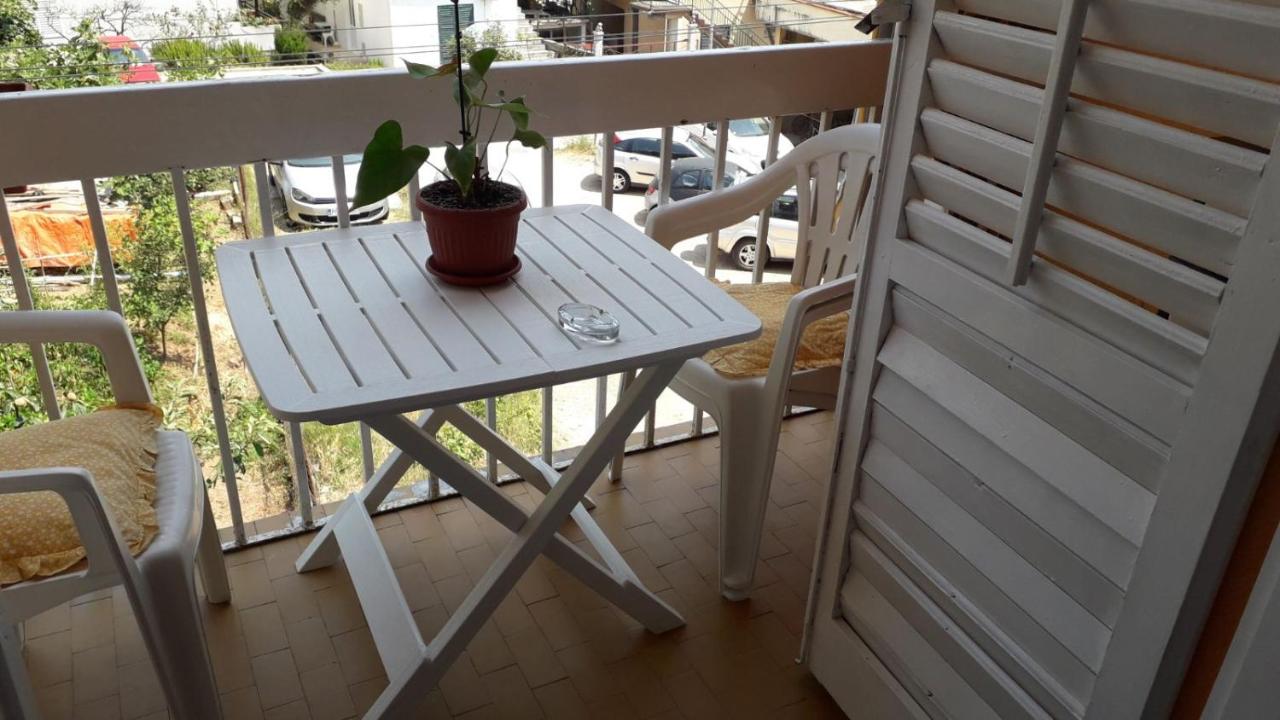 Guesthouse Ljilja - apartment with balcony 2 - B&B Meljine