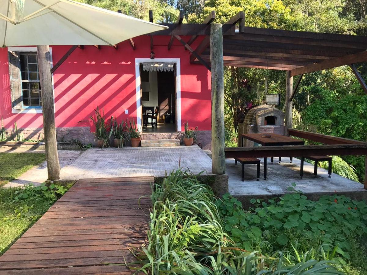 Casa Crudo, PRIVACIDADE NA MATA ATLÂNTICA, piscina, trilhas e descanso - B&B Salesópolis