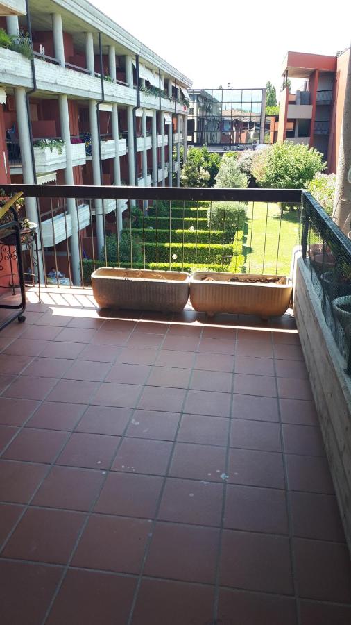 appartamento con piscina Il glicine sul garda - B&B