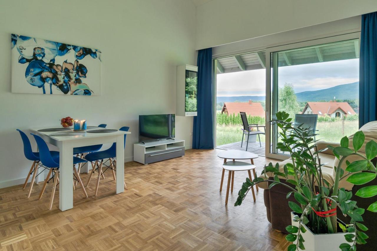 Domek Ale Fajnie - taras z widokiem na góry - B&B