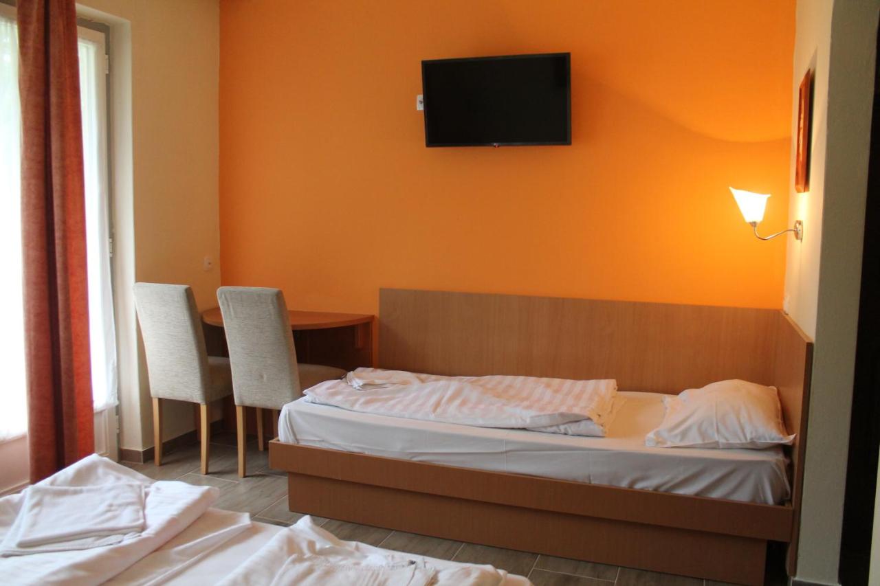 Dreibettzimmer