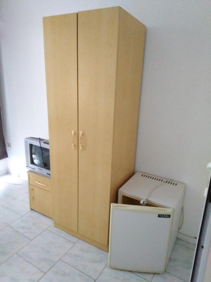 Tweepersoonskamer met 1 of 2 Bedden en Eigen Externe Badkamer