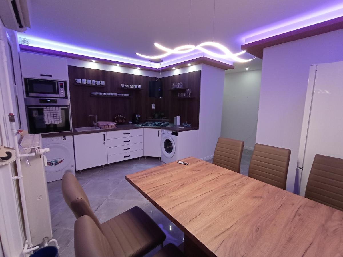 Pécsi Kecó - Home over the city - Ferienwohnung Fünfkirchen