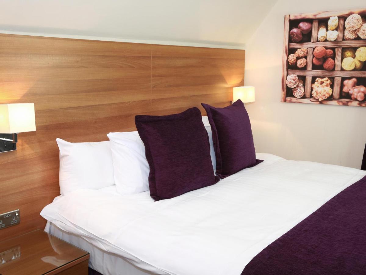 B&B Bournemouth - The Chocolate Box Hotel - Bed and Breakfast Bournemouth