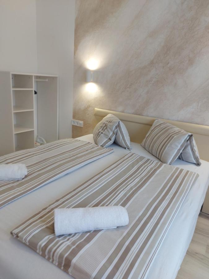 Central Lux Apartments - B&B Hajdúszoboszló