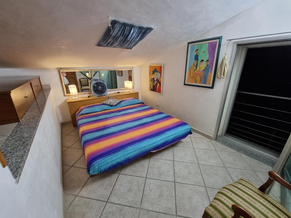 Apartment mit 2 Schlafzimmern und seitlichem Meerblick