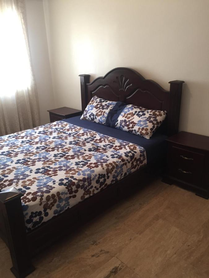 Two-Bedroom Apartment in Hassan 5 minutes from Rabat Ville Train Station - Chambres d'hôtes Rabat