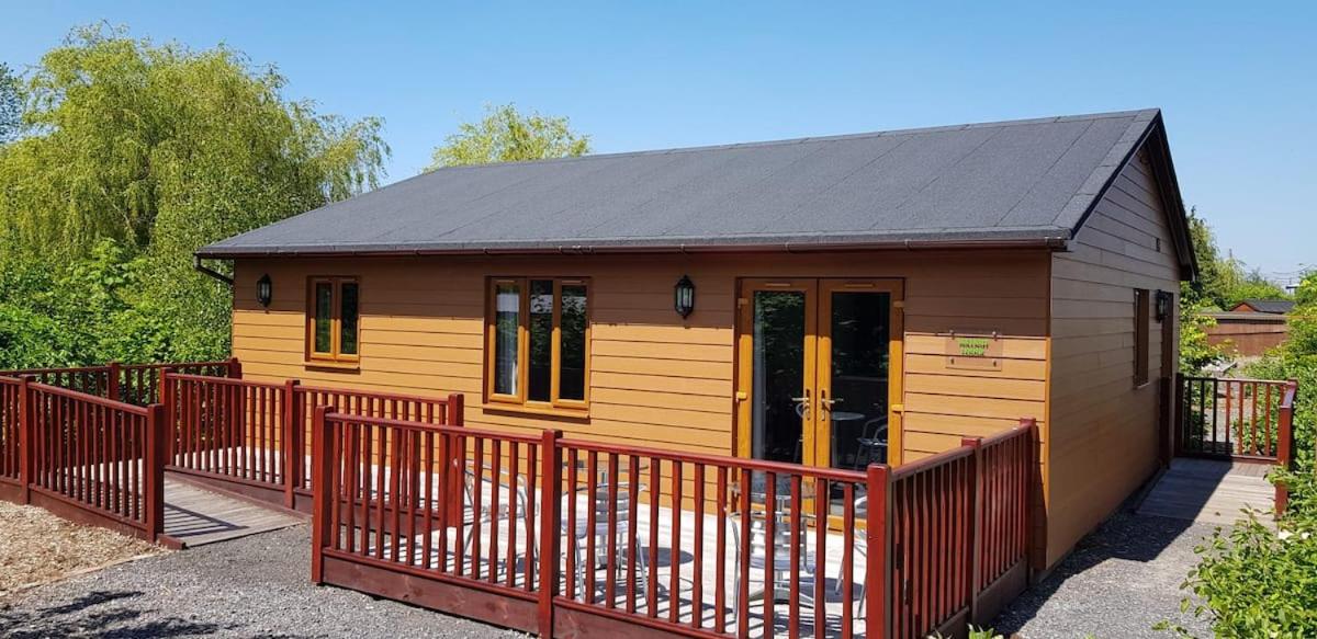 Walnut Lodge, Summerhayes - Bed and Breakfast
