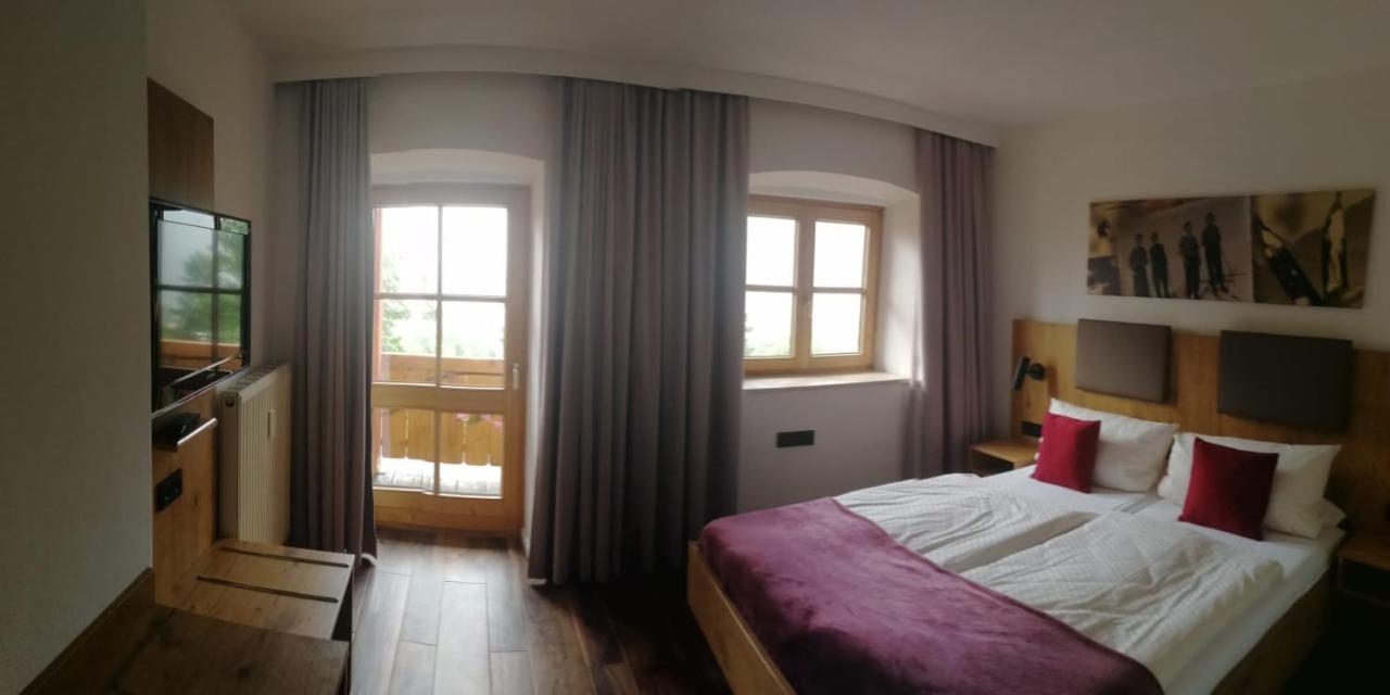 Tweepersoonskamer met Uitzicht op de Bergen