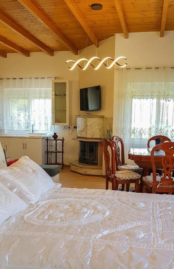 Suite with Mountain View