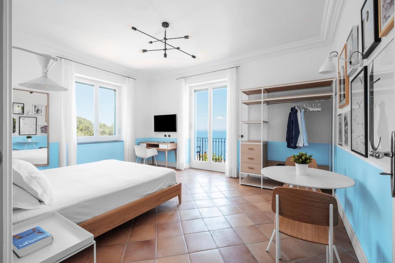 Double Room with Balcony and Sea View