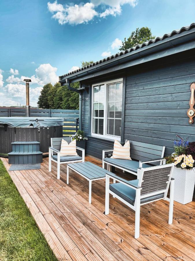 Pilkas Namelis - Namelių nuoma Šventojoje - B&B Šventoji