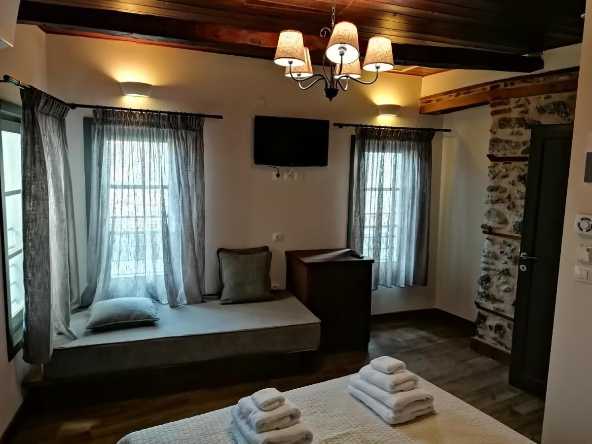 Deluxe Doppelzimmer (2 Erwachsene & 1 Kind)