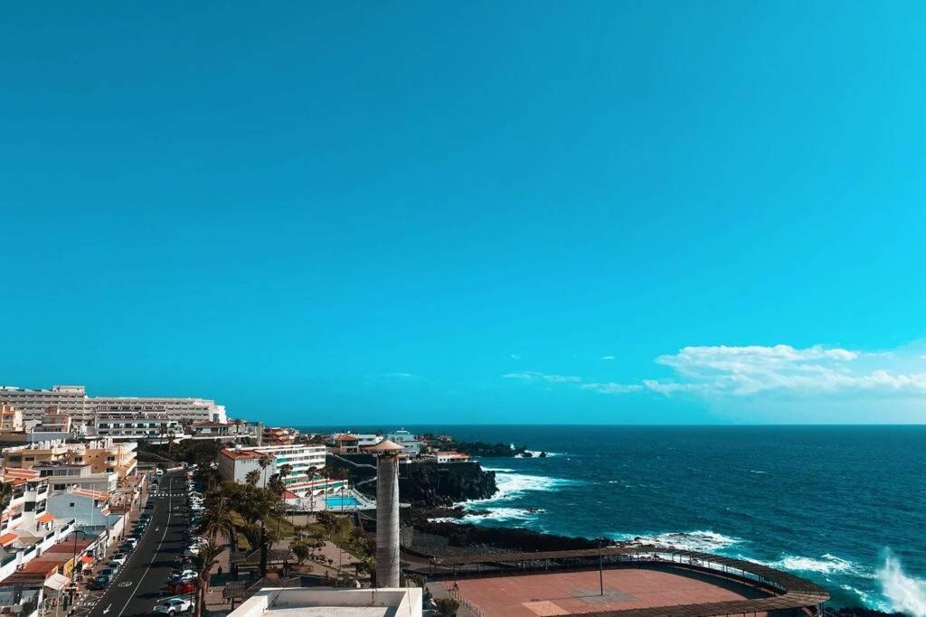 LARGE 90m2 CANARY APARTMENT, NICE VIEW, LOCATION ! - Bed and Breakfast Puerto de Santiago