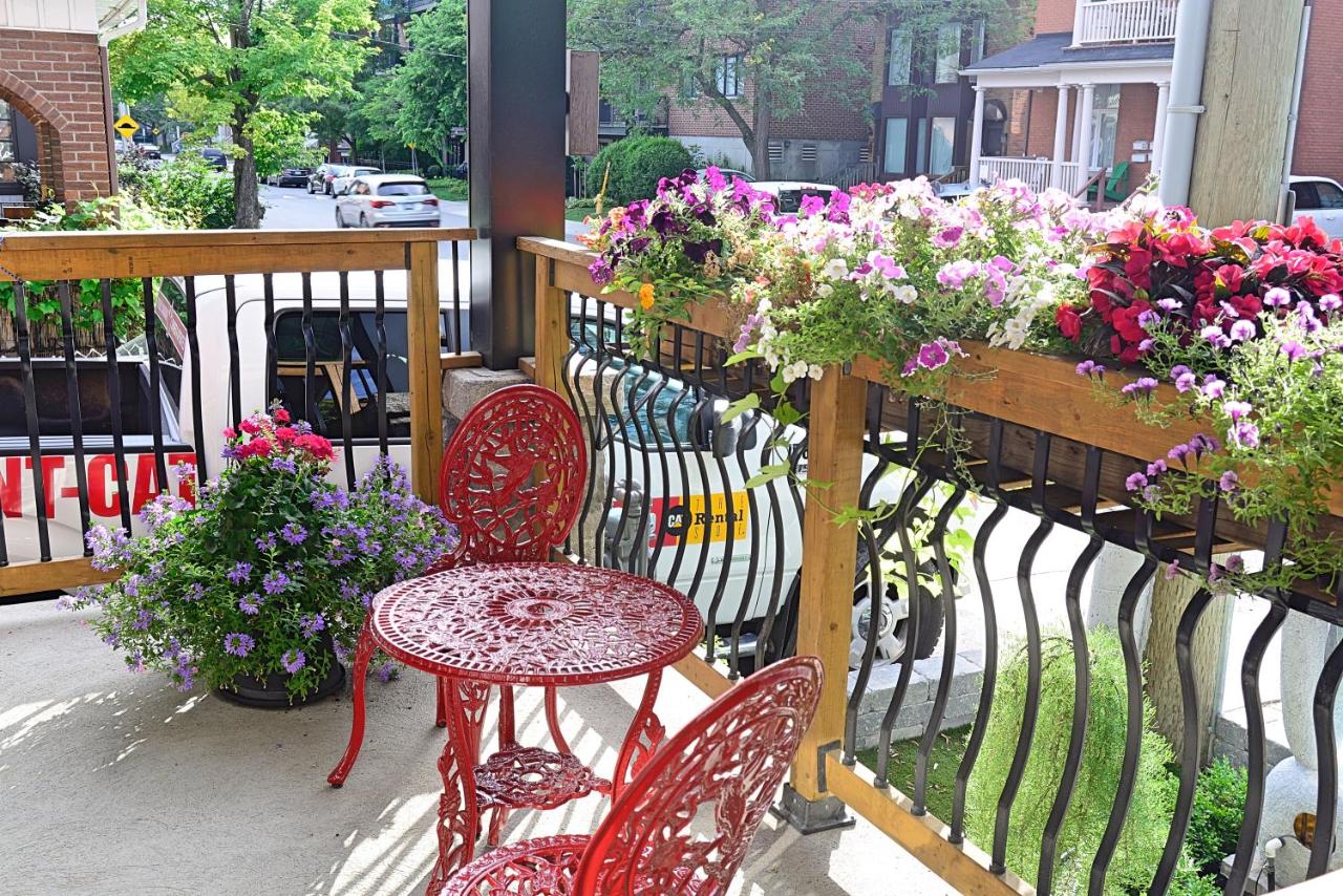 B&B Ottawa - Ottawa Downtown Executive Apartment Retreat with Private Balcony near Bank Street - Sleep Max 2 - Bed and Breakfast Ottawa