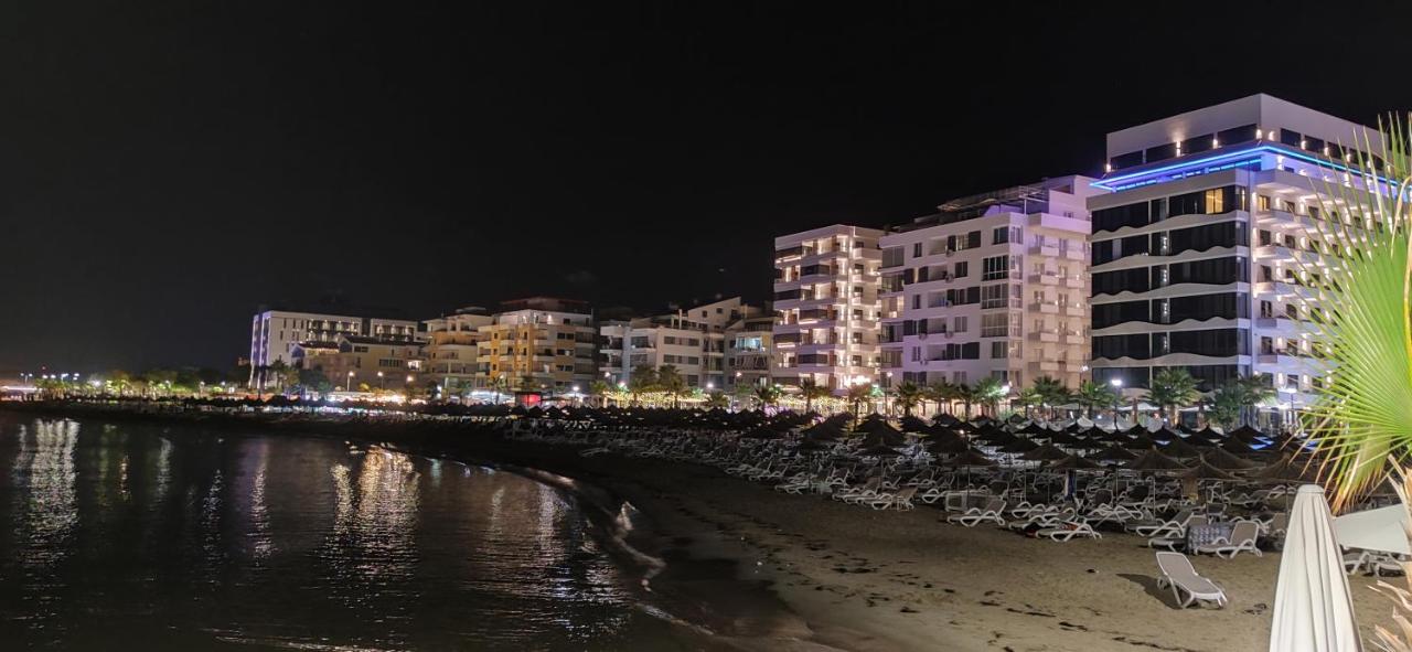 Luxury Beach Apartment in Qerret - B&B