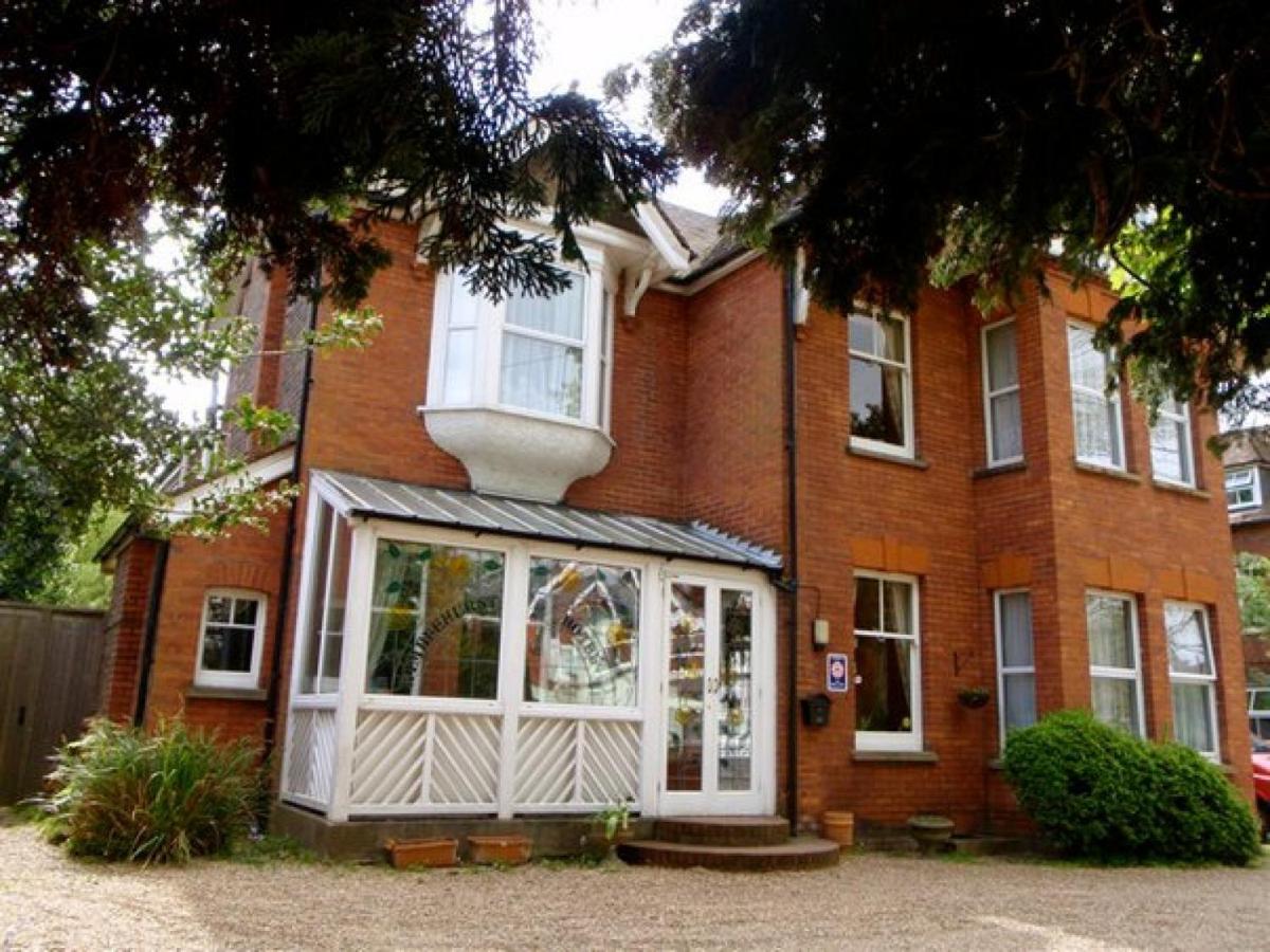 Wimblehurst Hotel - B&B