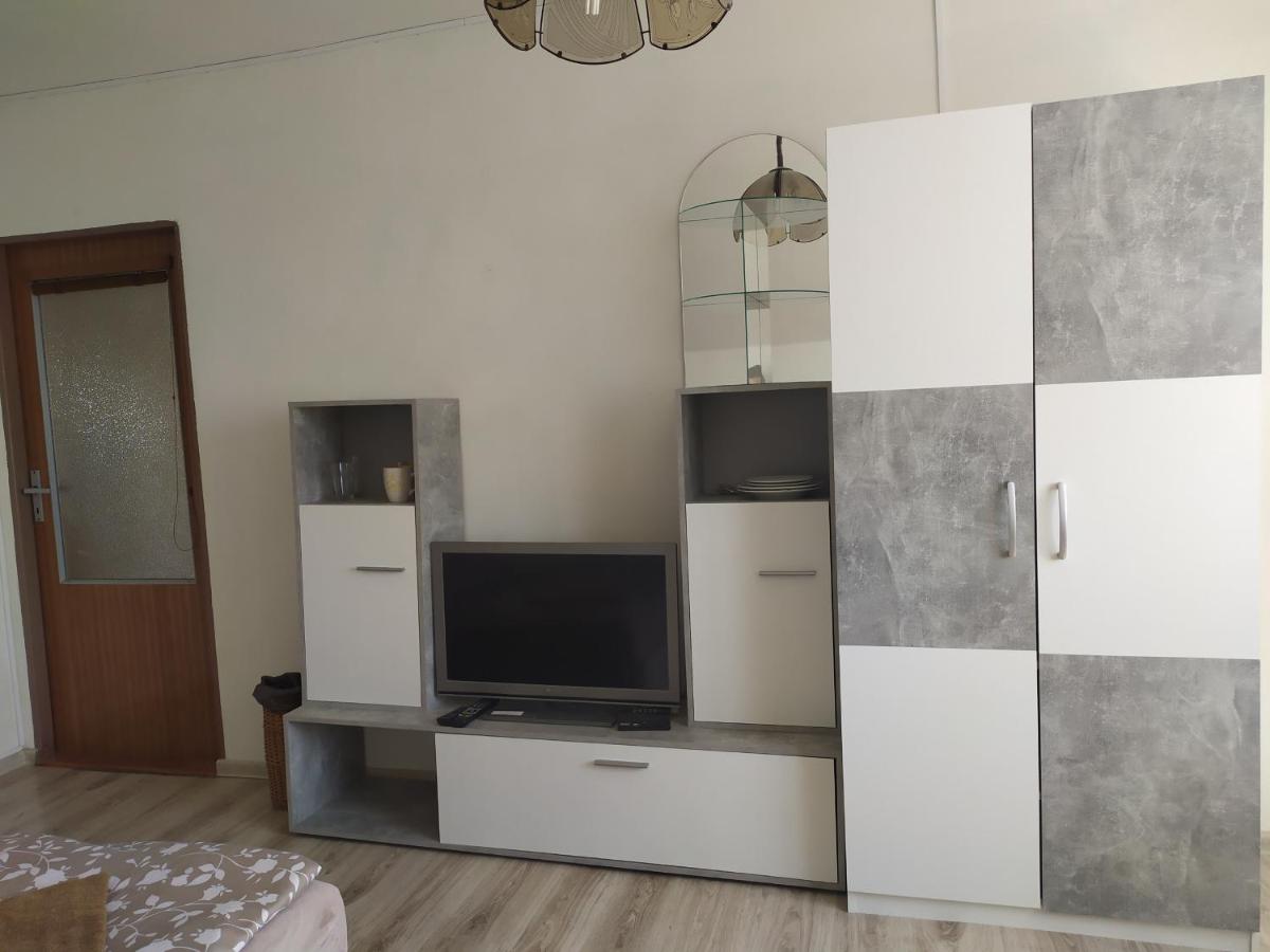 Twin Room with Shared Bathroom