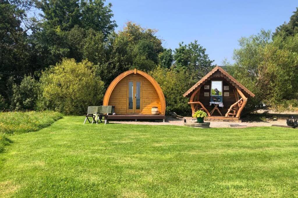 B&B Muff - River View Log Cabin Pod - 5 star Glamping Experience - Bed and Breakfast Muff