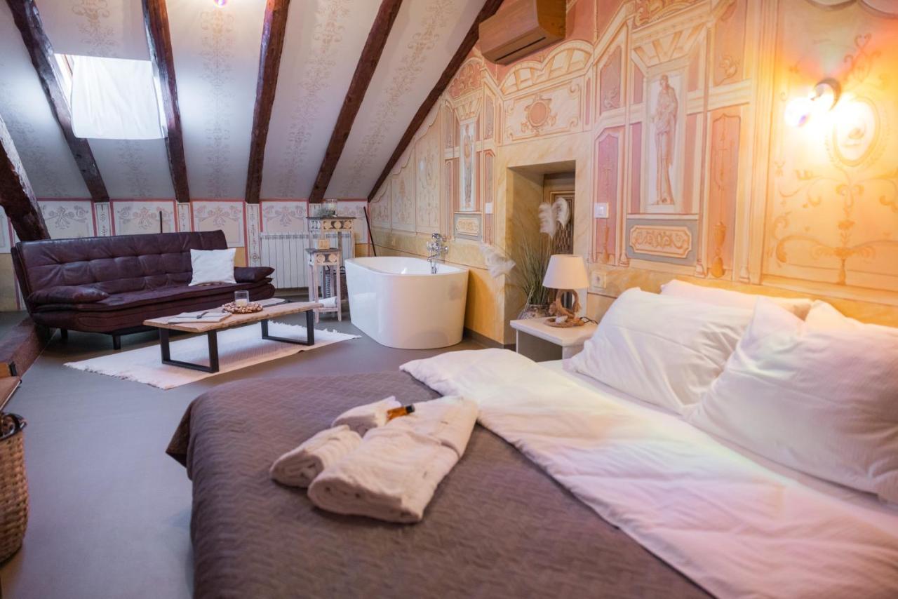 Deluxe Double Room with Bath