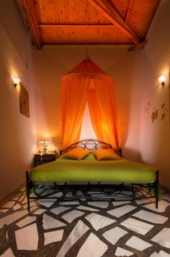 Bungalow Tradizionale (4 Adulti)