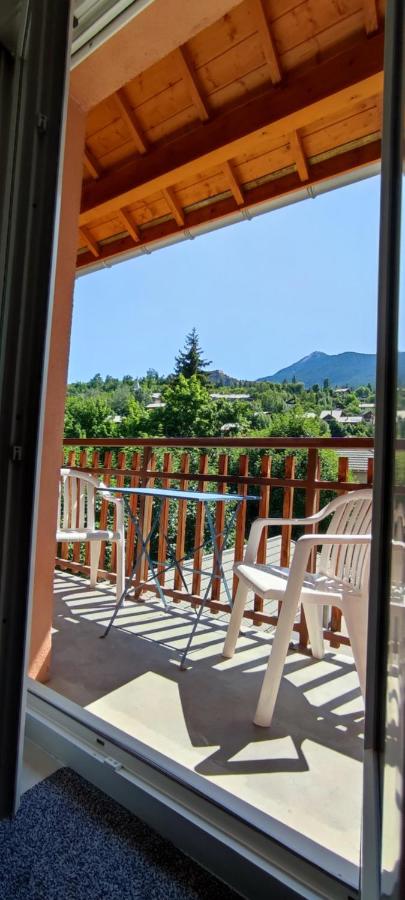 B&B Briançon - Appartement Le Sorbier 4 personnes - Bed and Breakfast Briançon