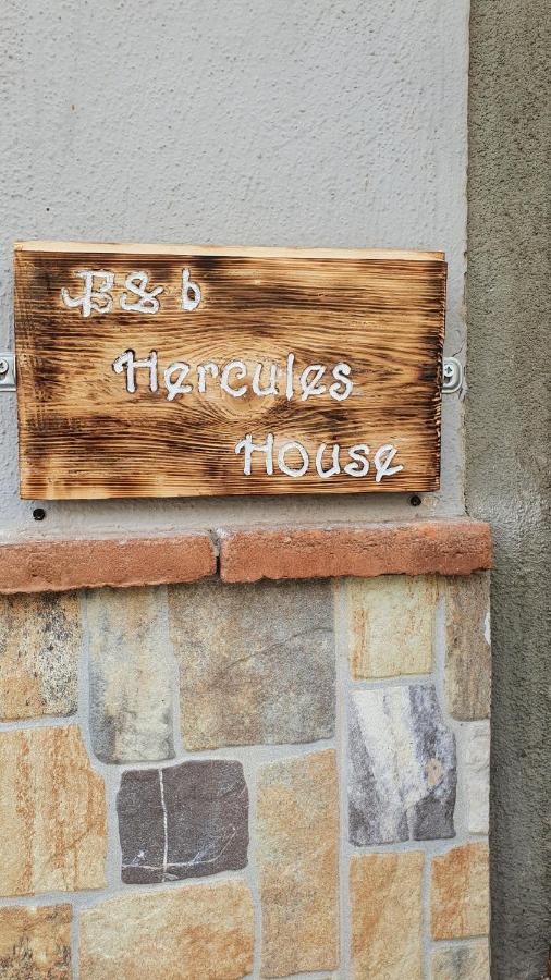 Hercules House - Il riposo degli Eroi - B&B
