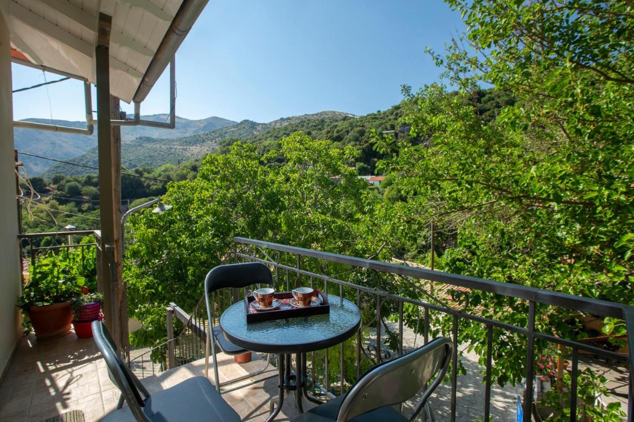 Konstantino's House - Chambres d’hôtes Áyios Ilías