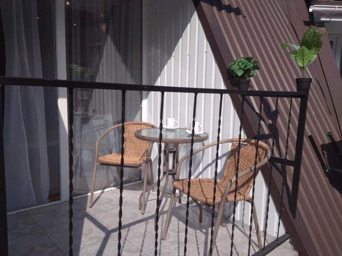 Studio near metro Yaroslava Mudroho, Universytet - Mykoly Khvylovoho str 5-3 - Chambres d'hôtes Kharkiv