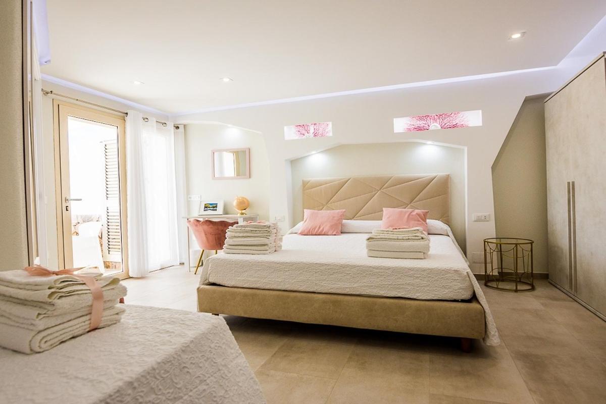 Quadruple Room with Terrace