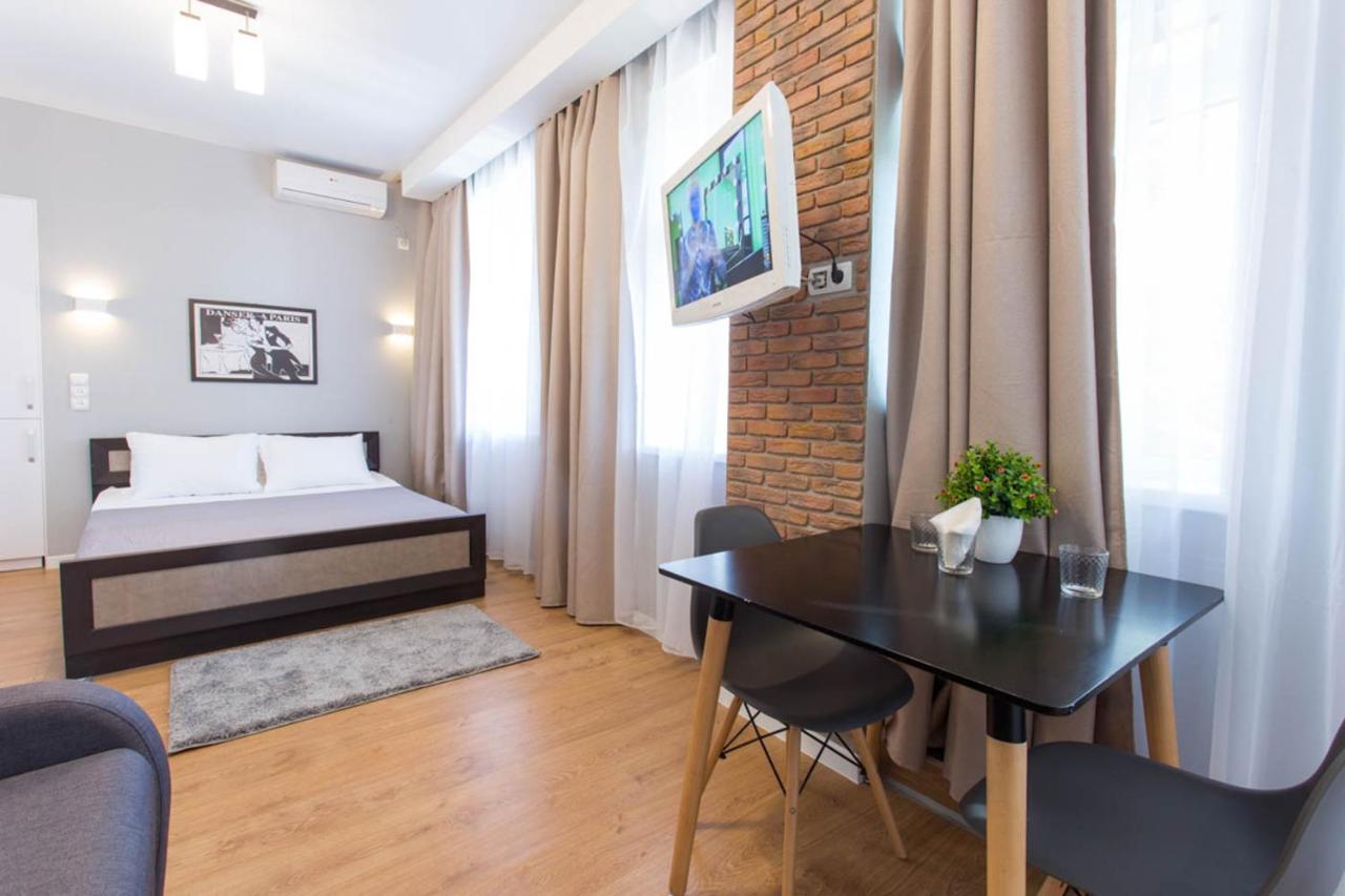 B&B Charkiw - Modern studio beside metro Pushkinska, Universytet - Chernyshevska str. 95-7 - Bed and Breakfast Charkiw