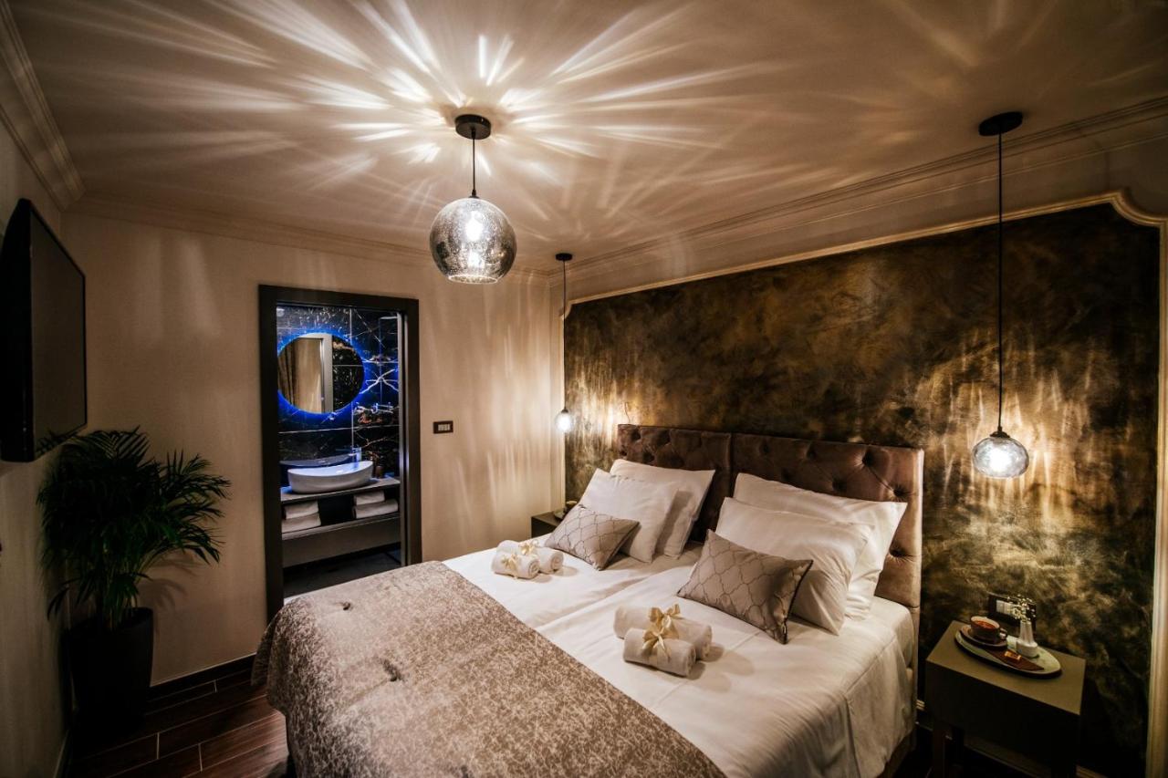 Camera Matrimoniale/Doppia con Letti Singoli con Bagno