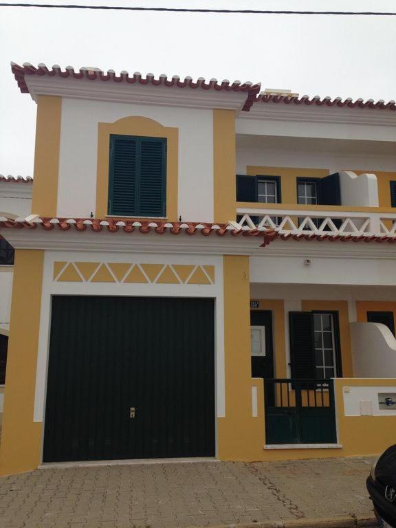 A Casinha da Tita - Moradia com Terraço - B&B