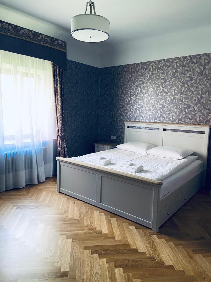 Roze Republikas Apartments - B&B