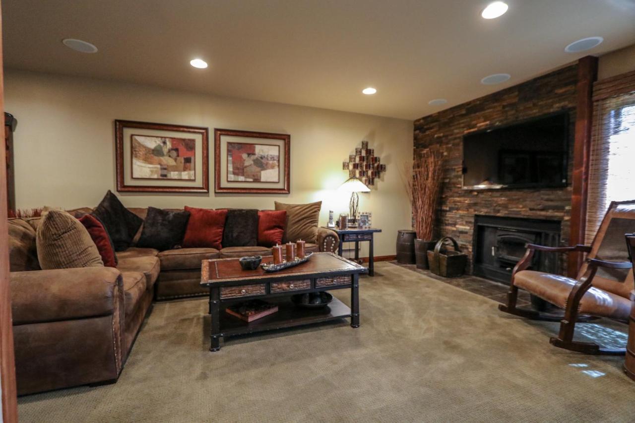 Snowcreek 269 Condo - B&B