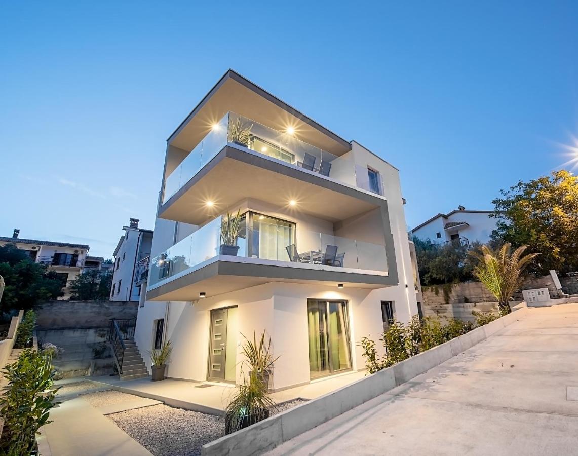 Villa Apartments Lela - Ferienwohnung