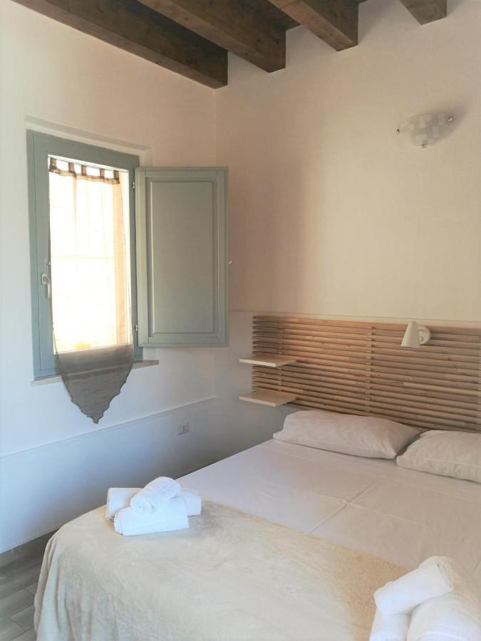Camera Matrimoniale/Doppia con Letti Singoli con Bagno Privato