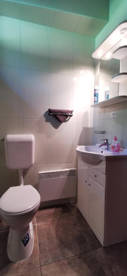 Single Room with Shared Bathroom